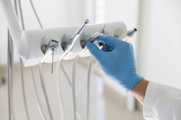Professional Emergency Dentist technician working in Sanger, CA